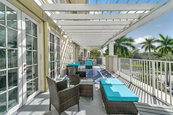 Jupiter, FL 33458,1200 Town Center DR 326