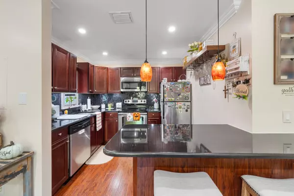 Port Saint Lucie, FL 34952,1616 SE Green Acres CIR M-204