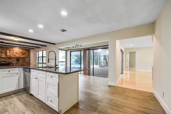 Coral Springs, FL 33065,8385 NW 14 ST