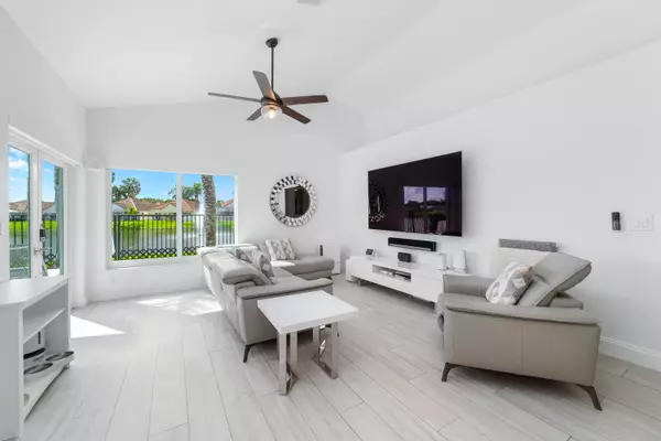 Davie, FL 33328,8950 N Lake Park CIR