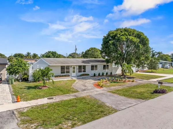 Palm Springs, FL 33461,348 Lanier DR