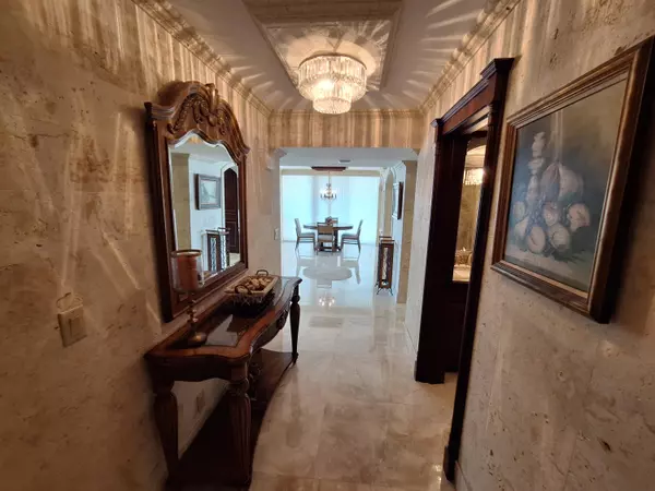 Singer Island, FL 33404,3400 N Ocean DR Ph2