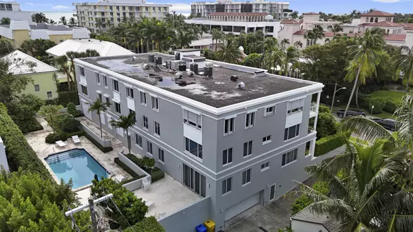 Palm Beach, FL 33480,145 Peruvian AVE 301