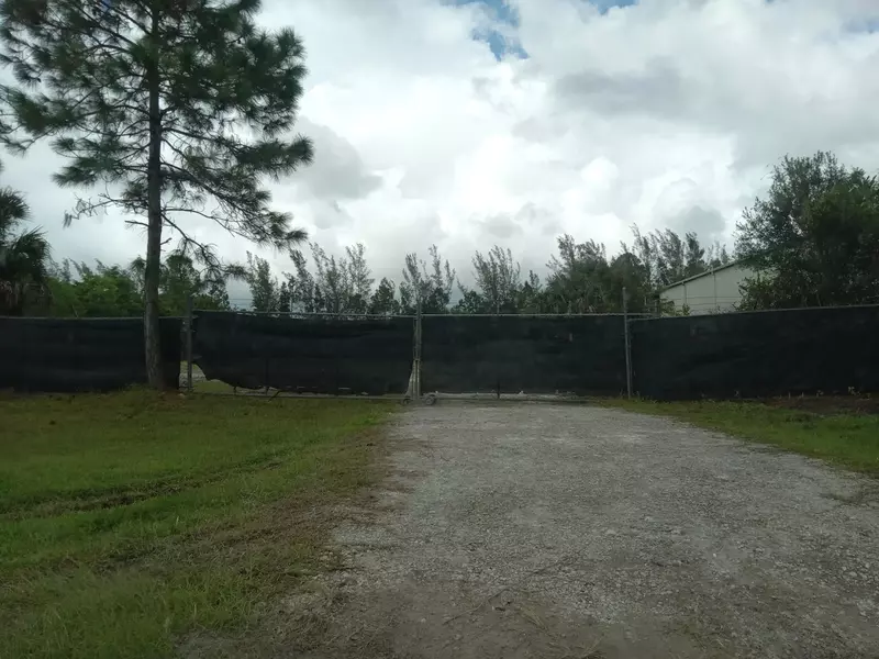 15925 Assembly Loop LOOP, Jupiter, FL 33478