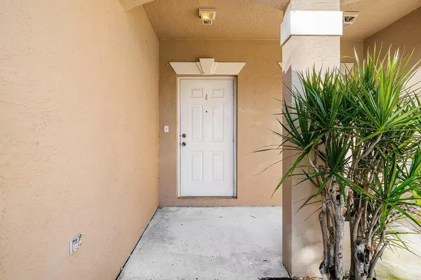 Lake Worth, FL 33467,6873 Brook Hollow RD