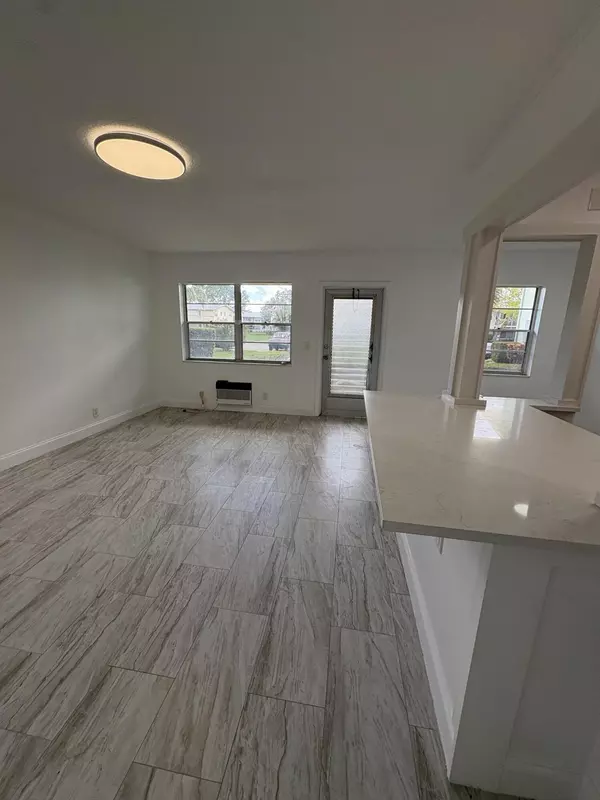 West Palm Beach, FL 33417,58 Norwich C