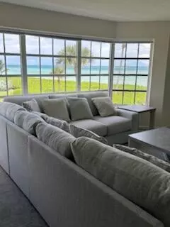 Juno Beach, FL 33408,80 Celestial WAY 201