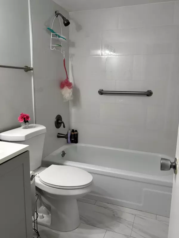 West Palm Beach, FL 33417,243 Northampton M 243