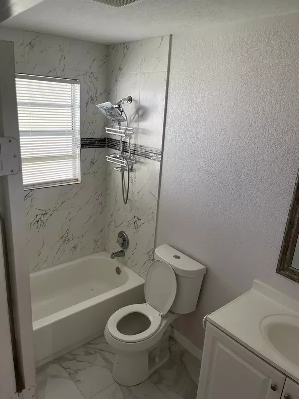 Mangonia Park, FL 33407,5706 Candlewood AVE