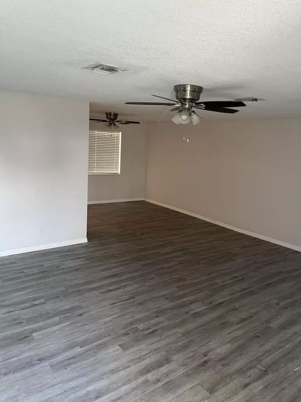 Mangonia Park, FL 33407,5706 Candlewood AVE