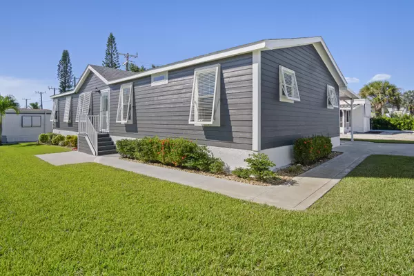 Hobe Sound, FL 33455,8328 SE Swan AVE