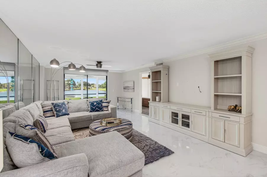 5574 Witney DR 109, Delray Beach, FL 33484