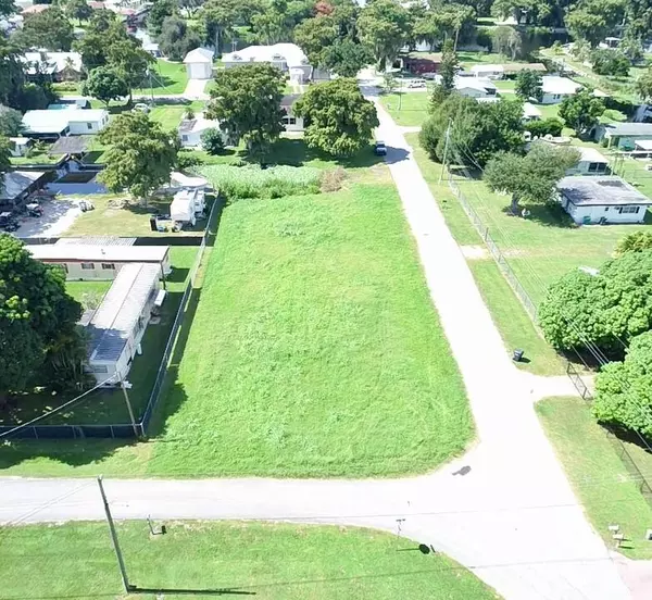 Okeechobee, FL 34974,2903 SE 29th LN