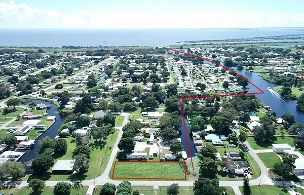 Okeechobee, FL 34974,2903 SE 29th LN