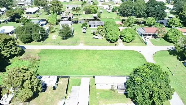 Okeechobee, FL 34974,2903 SE 29th LN