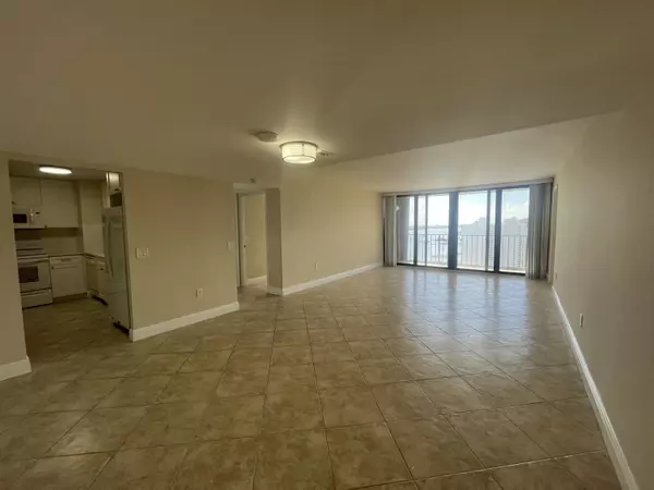 West Palm Beach, FL 33407,5600 N Flagler DR 2705