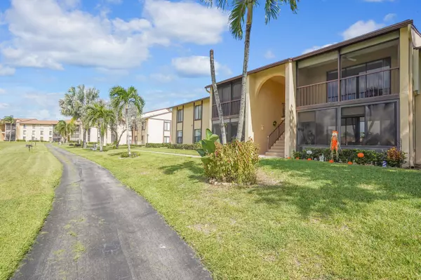 826 Sky Pine WAY G2, Greenacres, FL 33415