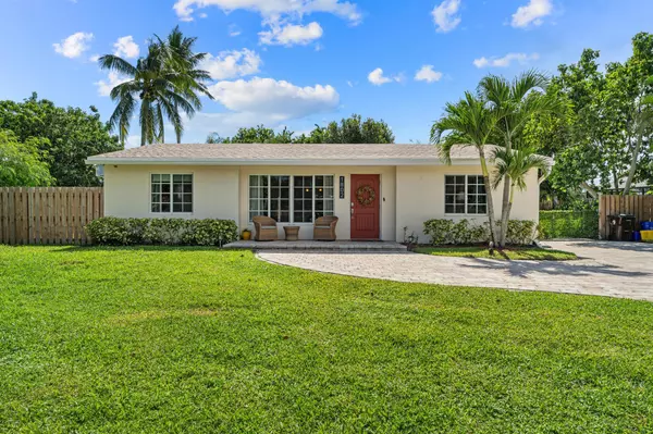1802 Antigua RD, Lake Clarke Shores, FL 33406