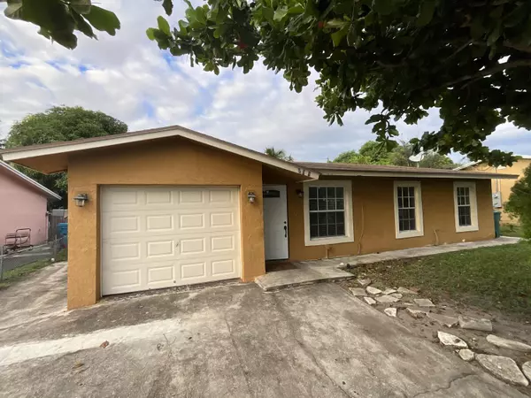 609 W Ocean AVE, Boynton Beach, FL 33426