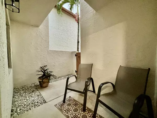 Wellington, FL 33414,12692 Shoreline DR 3b