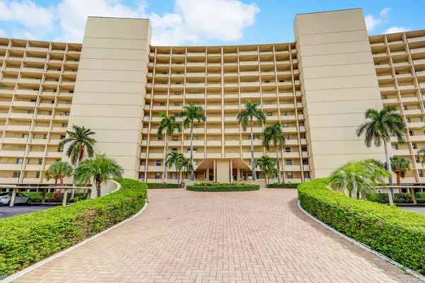 132 Lakeshore DR 1117, North Palm Beach, FL 33408