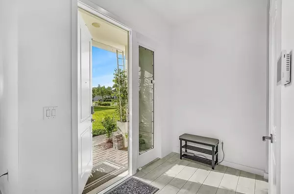 Loxahatchee, FL 33470,19567 Weathervane WAY