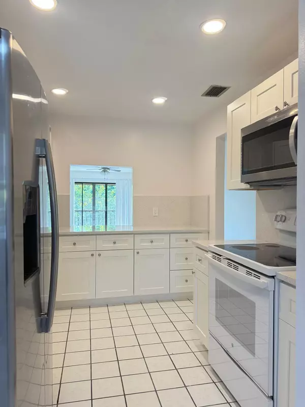 West Palm Beach, FL 33415,5987 Forest Hill BLVD 203