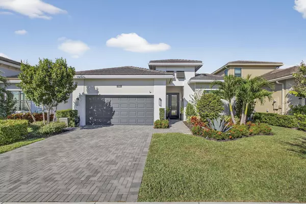 5565 Sanibel LN, The Acreage, FL 33470