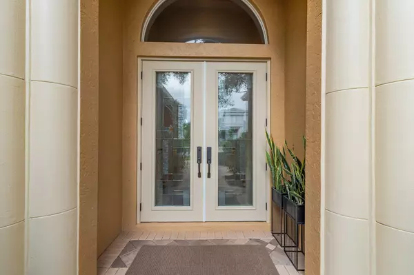 Palm Beach Gardens, FL 33418,108 Via Paradisio