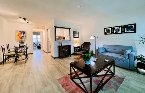 135 Dorchester F, West Palm Beach, FL 33417