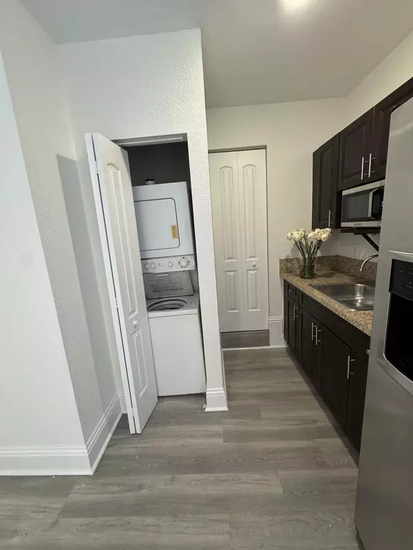 Miami Lakes, FL 33018,8887 NW 182nd ST Studio Residence