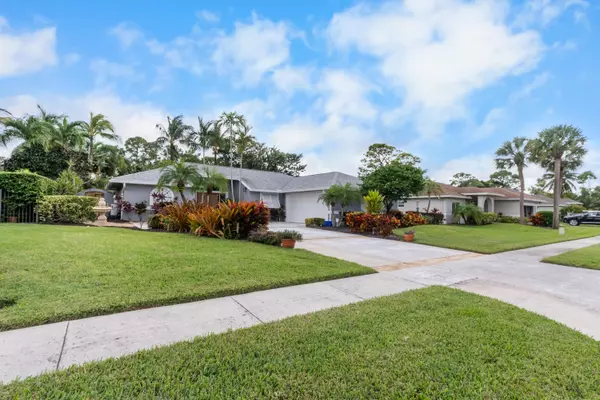 Jupiter, FL 33458,5936 Loxahatchee Pines DR