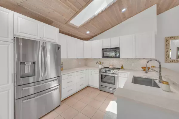 Palm Beach Gardens, FL 33418,30 Selby LN