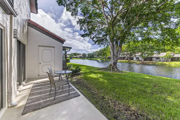 Deerfield Beach, FL 33442,660 Deer Creek Edgewater DR