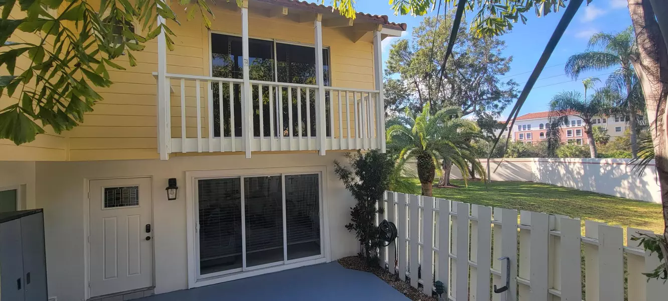 163 Seabreeze CIR, Jupiter, FL 33477