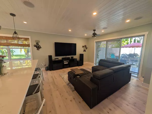 Jupiter, FL 33477,163 Seabreeze CIR