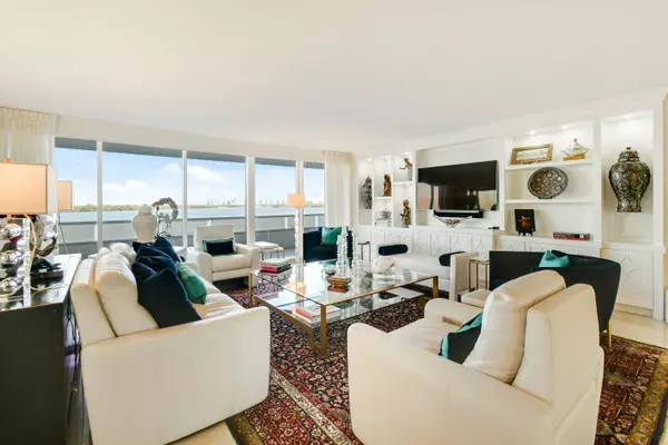 North Palm Beach, FL 33408,100 Lakeshore DR 351