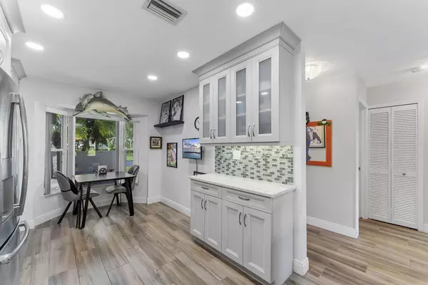Boynton Beach, FL 33472,8178 Mooring CIR