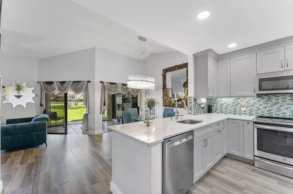 Boynton Beach, FL 33472,8178 Mooring CIR