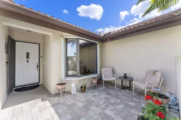 Boynton Beach, FL 33472,8178 Mooring CIR