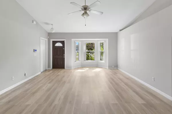 Port Saint Lucie, FL 34983,173 SW Ray AVE