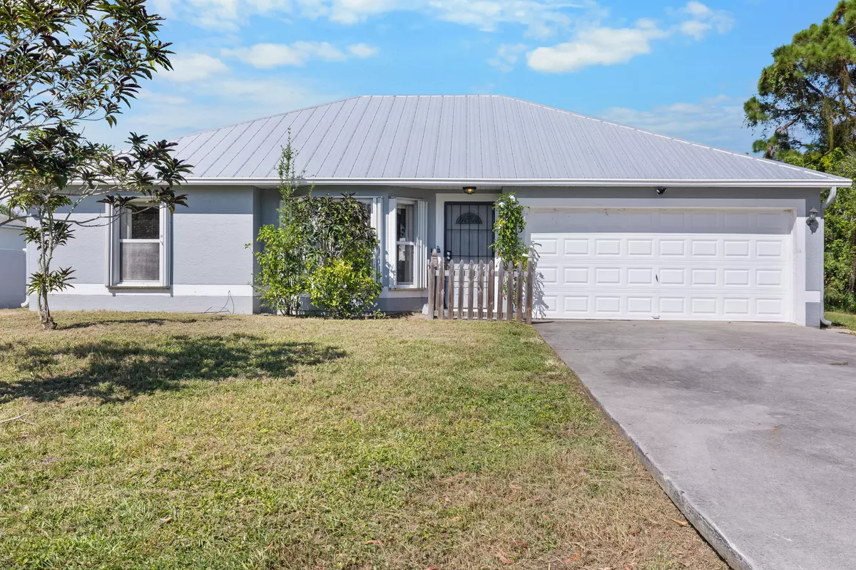 Port Saint Lucie, FL 34983,173 SW Ray AVE
