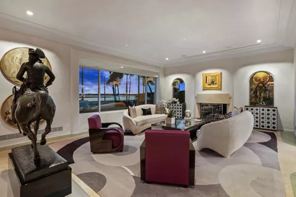 West Palm Beach, FL 33405,2631 S Flagler DR