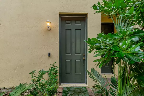 Riviera Beach, FL 33404,1725 Terra Cotta DR