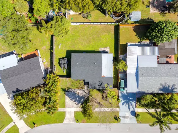 Palm Beach Gardens, FL 33410,9148 Bamboo DR