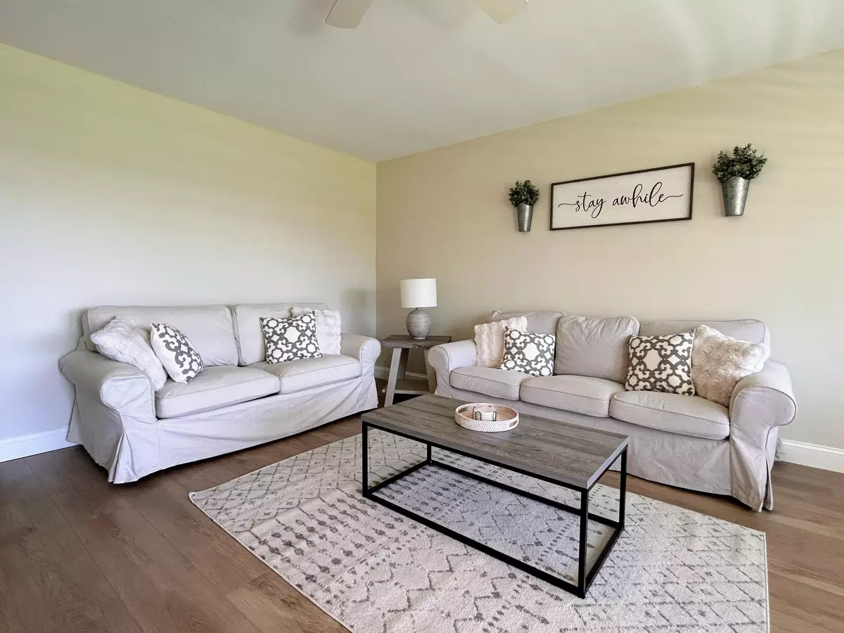 Boynton Beach, FL 33435,620 Horizons 201