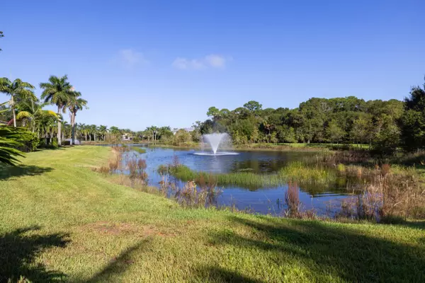 Palm Beach Gardens, FL 33418,5525 Renoir PL