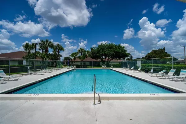 Fort Pierce, FL 34950,1619 Laurel Leaf LN B