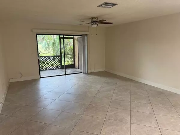 Royal Palm Beach, FL 33411,1303 E Lakeview DR