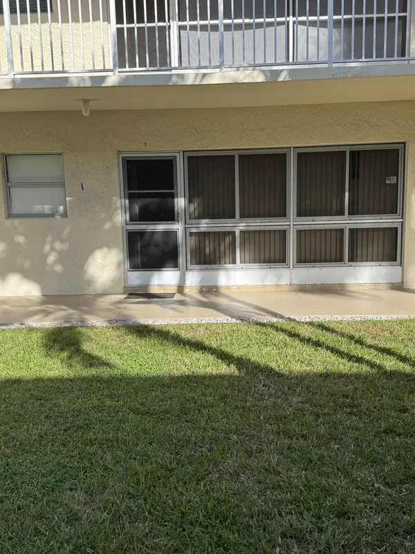 Boynton Beach, FL 33435,632 Snug Harbor DR D2